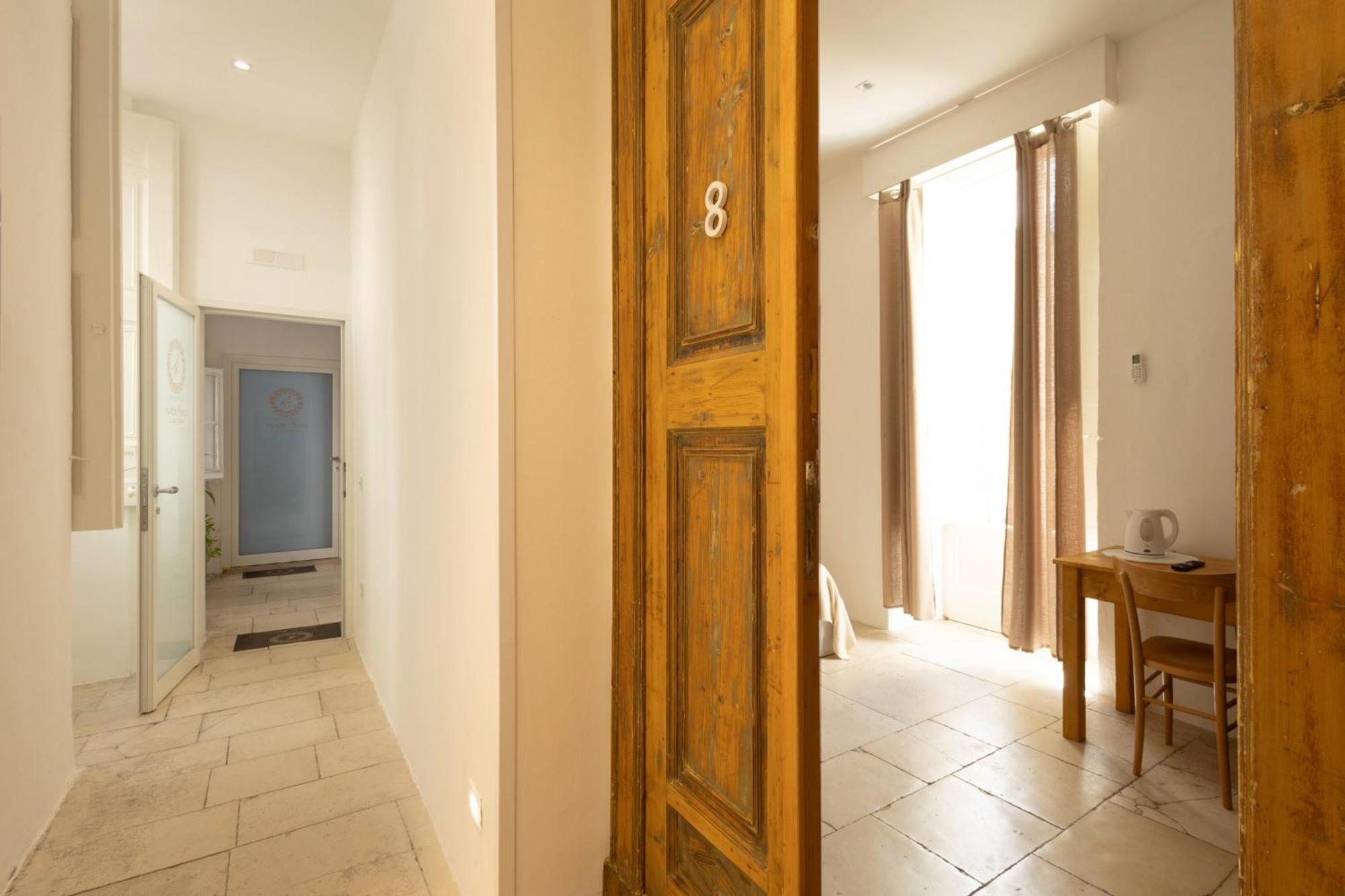 Palazzo Kapece Bed & Breakfast Monopoli Eksteriør bilde